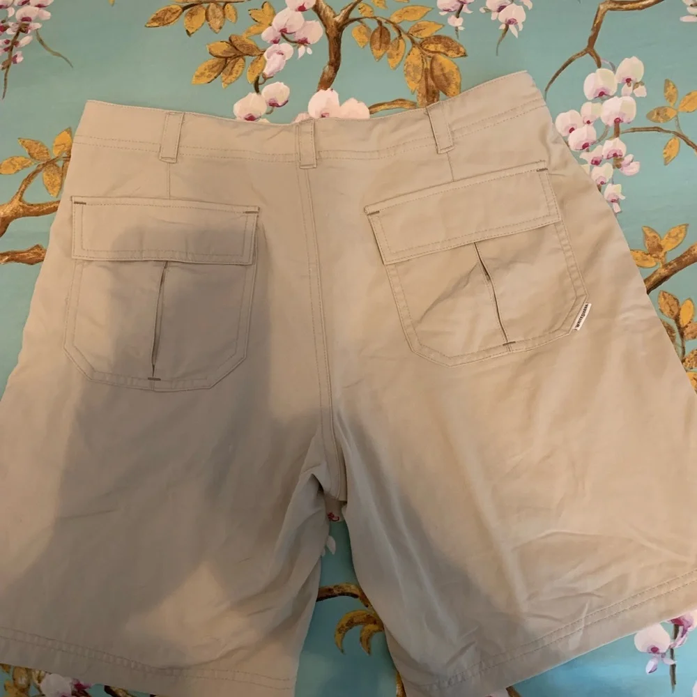 White Sierra High Rise Hiking Cargo Shorts Size 8 Tan Gorpcore Outdoor Bermuda